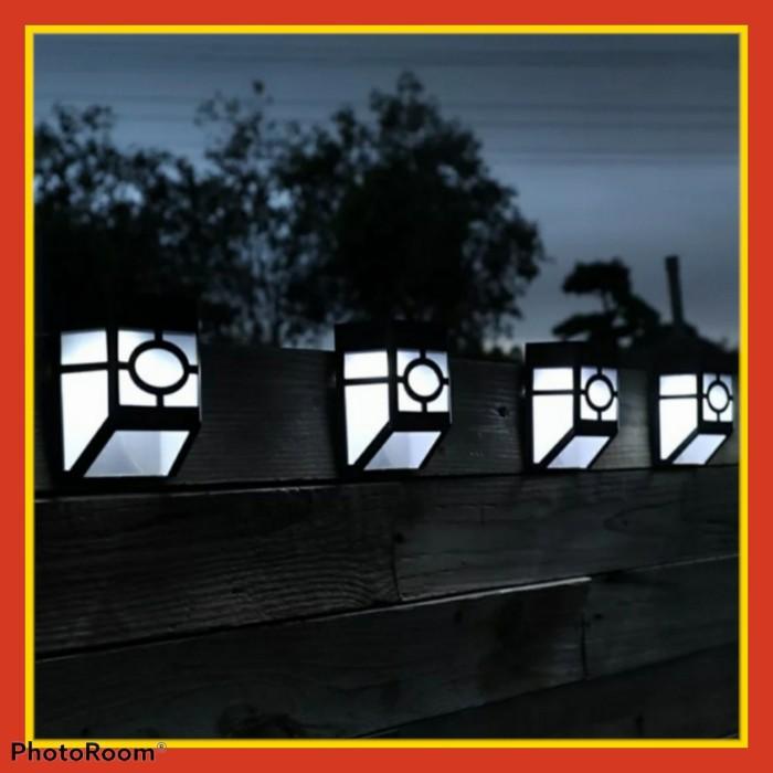 Gambar Lampu Taman Hias Tenaga Surya Solar Panel Dinding Led Solar Wall Outdoor Waterproof Minimalis Kotak - White dari Store288 undefined Tokopedia
