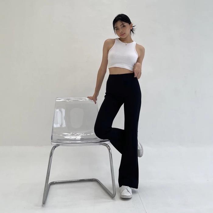 Gambar Celana Cutbray Scuba Premium - Flare Pants Wanita Highwaist Kulot Scuba - Hitam, Standat dari Jafa_Oficial undefined Tokopedia