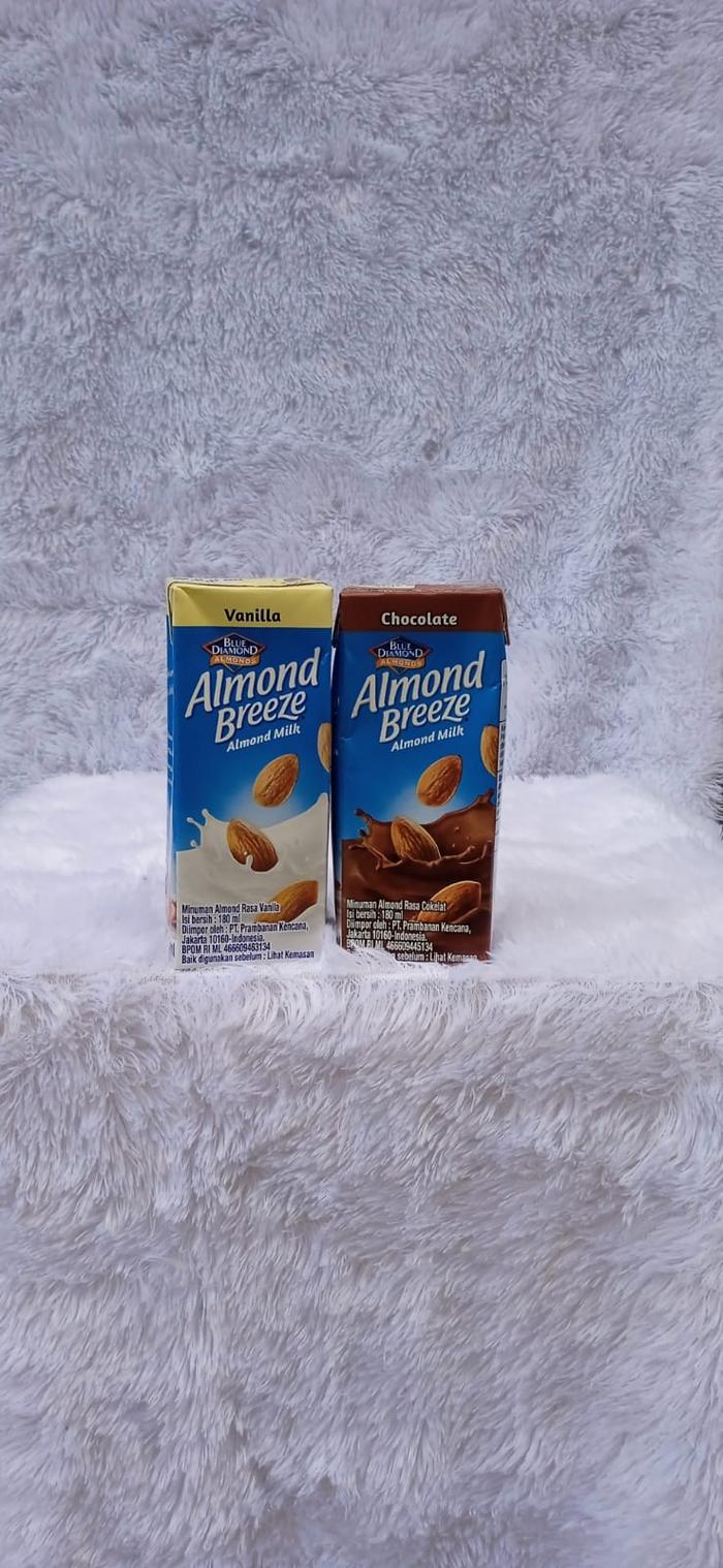 Gambar Susu Almond Breeze 180 ml - Vanila dari Kebutuhan Jogja undefined Tokopedia