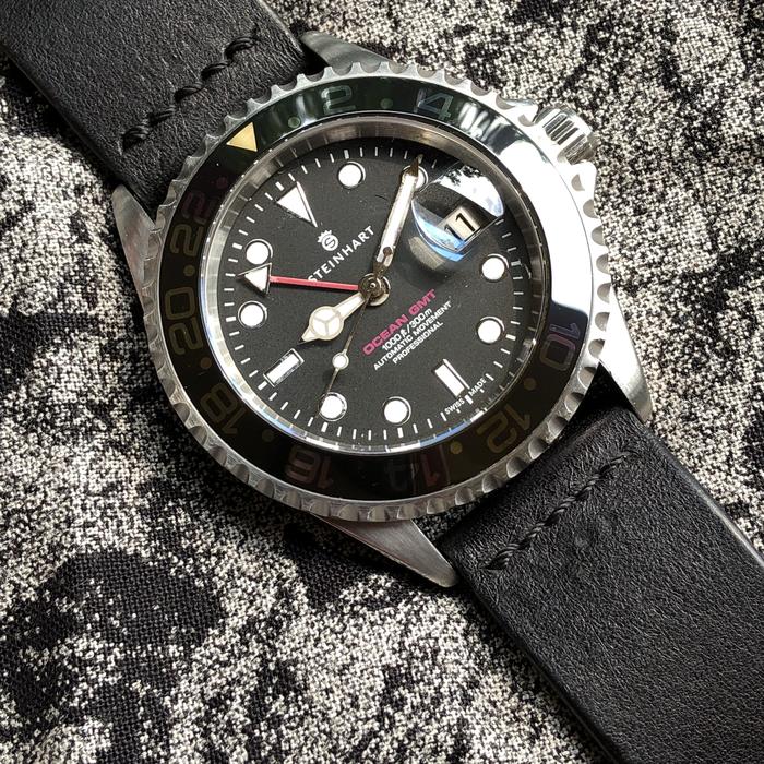 Jual Steinhart Submarine GMT Automatic 42-46mm Kota Administrasi - Main Image