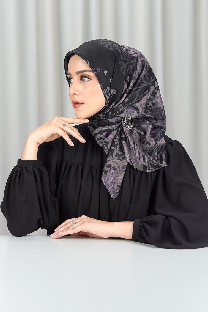 Gambar Buttonscarves - Misool Voile Square - Black Pearl dari Buttonscarves undefined Tokopedia