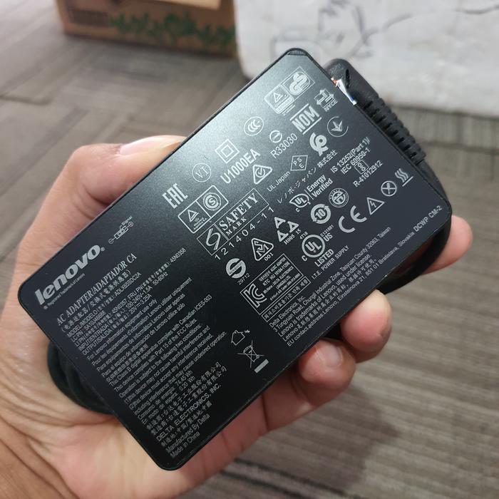 Gambar Adaptor Charger Original Laptop Thinkpad Colokan Kotak - 65 Watt Slim dari Thinkpad Salatiga undefined Tokopedia