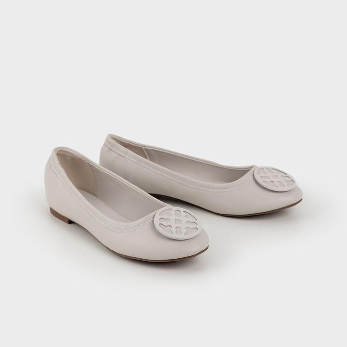 Gambar URBAN&CO Essentials Shoes Kenji - Black - BEIGE, 40 dari URBAN&CO OFFICIAL undefined Tokopedia