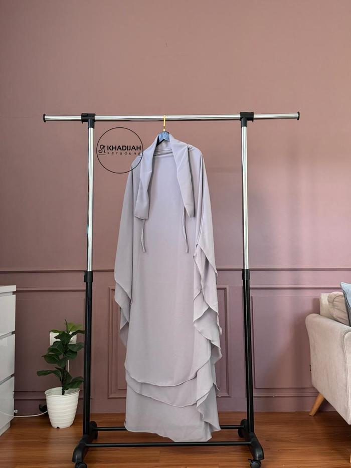 Gambar French Khimar Jilbab Syari Hijab Syari Oval Bahan Cerutty babydoll Aminah By Khadijah Kerudung - silver dari HijabArena undefined Tokopedia