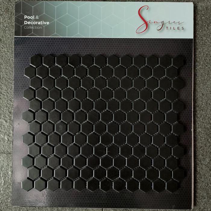 Gambar Mosaic Dinding Kamar Mandi Merk SinGres Type Onyx Mini Hexagonal Matte dari Sembada1349 undefined Tokopedia