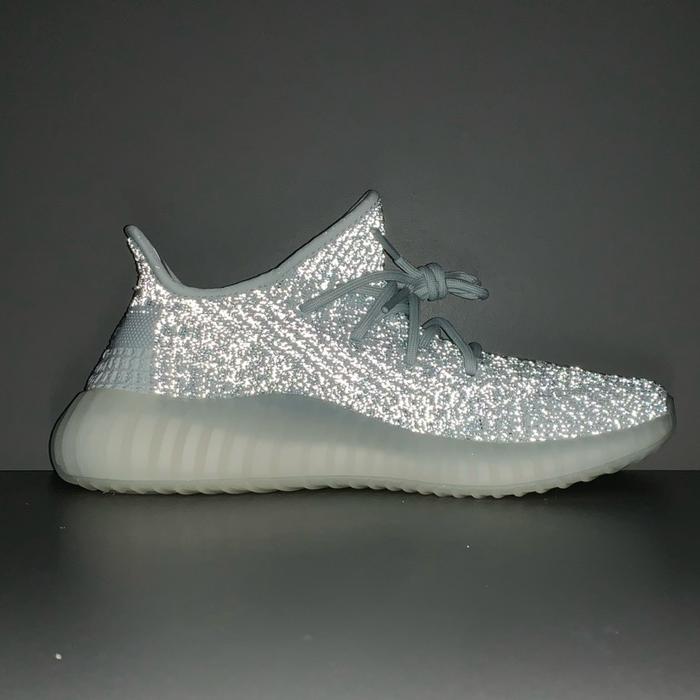 Jual Sepatu Yeezy Boost 350 V2 Cloud White Full Reflective Kota