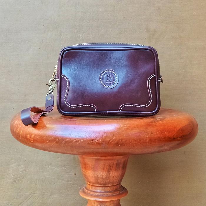Gambar Leather Pouch III - Hand Bag / Tas Tangan Kulit - Coklat Tua dari ARMy Leather_NEW undefined Tokopedia