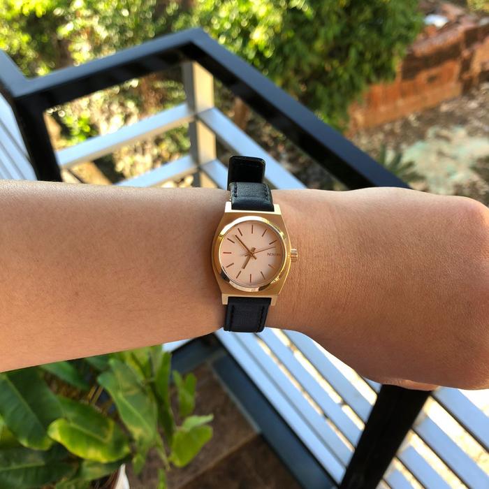 Gambar Nixon Small Time Teller Rose Gold Leather dari UD BARIKA12 undefined Tokopedia