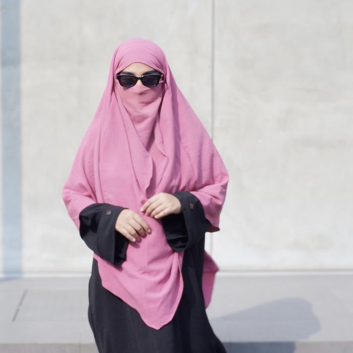 Gambar French Khimar Crinkle Free Cadar Tali Daily Hijab Jilbab Instan Youra - Mauve dari hijabafwa undefined Tokopedia