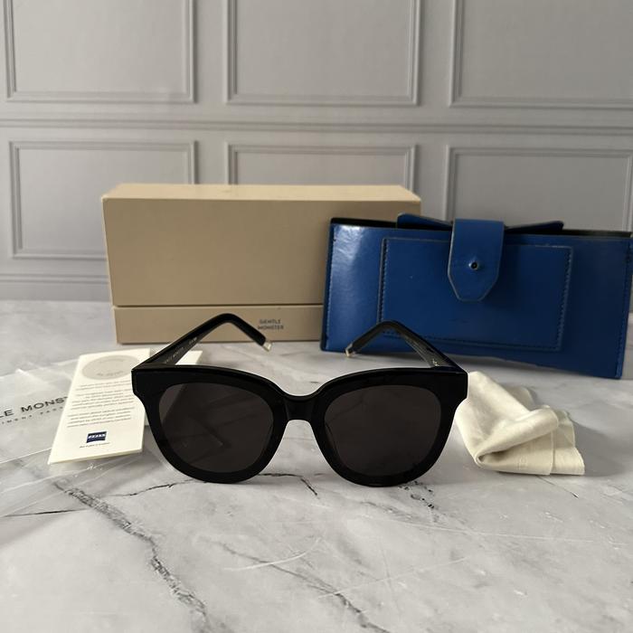 Gambar Sun glasses gentle monster scarlet Authentic preloved dari lapak luxury undefined Tokopedia