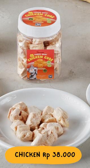 Gambar Dog Appetit Freeze Dried Snack CUBES - Makanan Cemilan Anjing Daging Asli - Chicken dari Hellopaws.id undefined Tokopedia