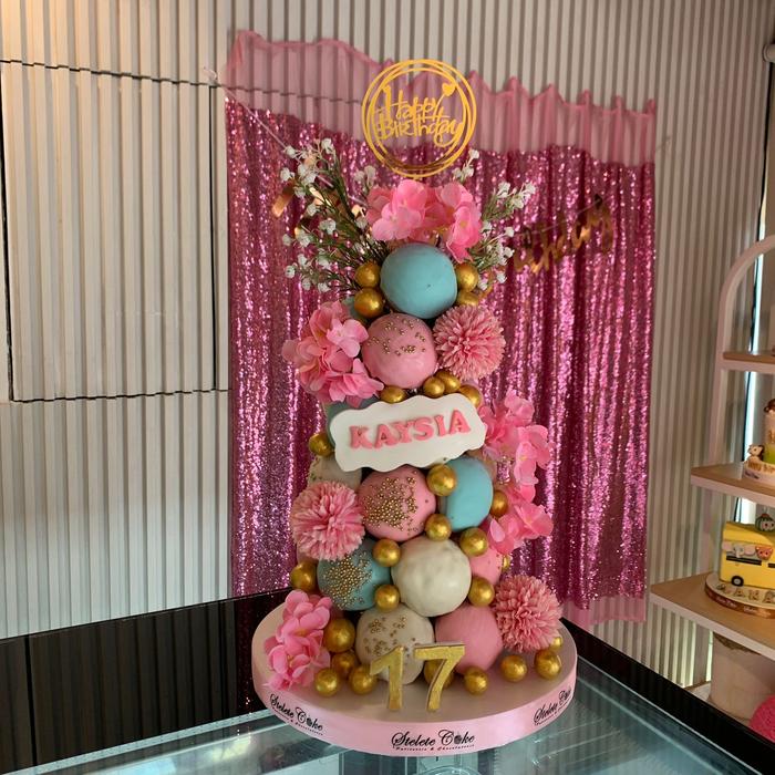 Gambar Kue Ulang Tahun/Birthday Cake/Donat Tower Sweet Seventeen dari Stelette Cake_NEW undefined Tokopedia