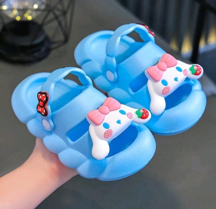 Gambar Sandal Slop Anak Tebal Anti Slip Sanrio Kuromi Lucu / Sendal Perempuan - Cinnamonroll, 32 - 33 dari KAWANMURAH STORE undefined Tokopedia