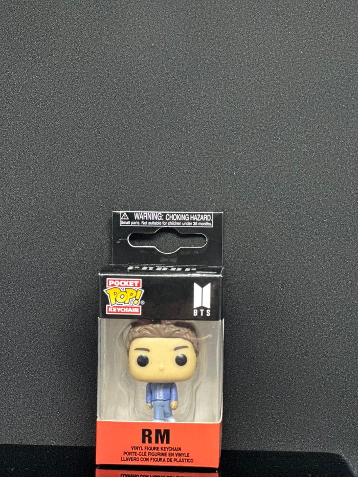 Gambar Funko Pocket POP! Keychain (BTS, RM, Suga, V, Jimin, J-Hope, Jung Kook, Jin) BTS Keychain Funko - RM dari SPlast undefined Tokopedia