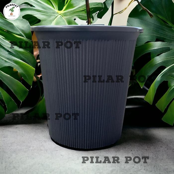 Gambar POT BUNGA TANAMAN TINGGI ASTER 241 BUDI JAYA PLASTIK - BJP 241 ASTER - HITAM dari pilar pot undefined Tokopedia