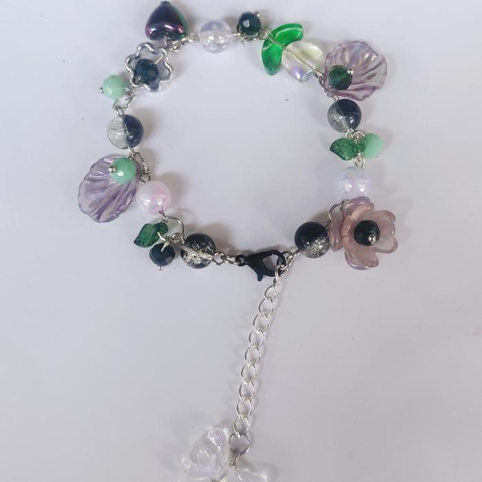 Gambar Beads bracelet/gelang manik special edition bunga tulip series - Hitam dari Manikahandmade.craft undefined Tokopedia