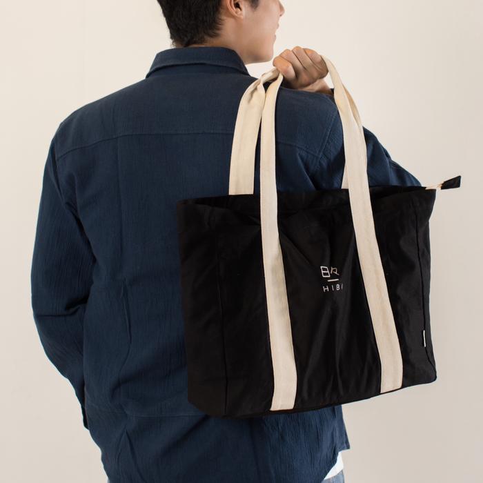 Gambar KURO クロ series - Tote Bag - Kuro Black dari Hibi.id undefined Tokopedia