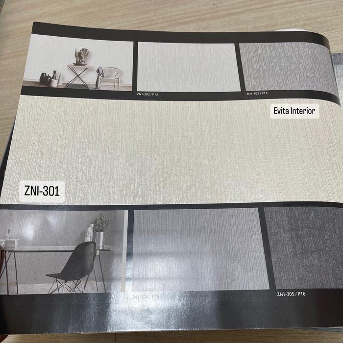 Gambar Wallpaper Vinyl Premium Motif ruang tamu kamar abu tua abu muda cream - ZNI-301 dari evitainteriorid undefined Tokopedia