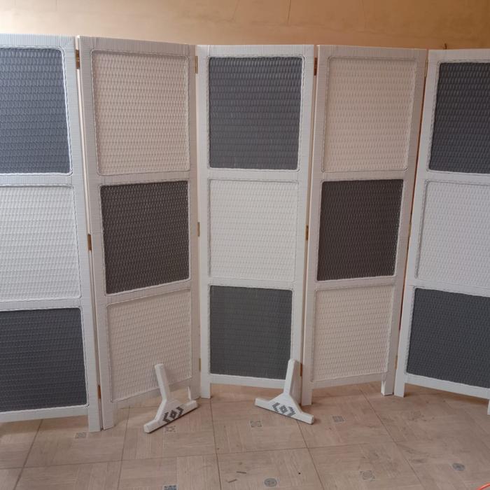 Gambar Partisi Sketsel Penyekat Ruangan Lipat portable Rotan Sintetis 5 pintu - putih abu² dari Siha Sintetis undefined Tokopedia