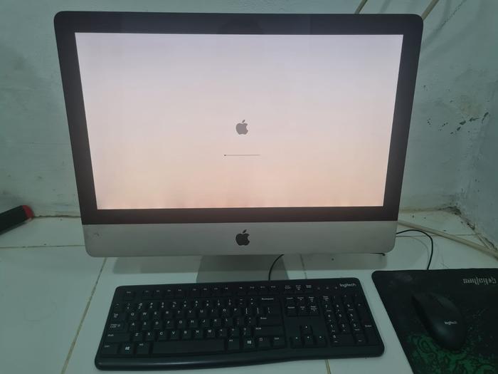 【美品】iMac (21.5-inch, Mid 2010) Amazon.co.jp: Apple iMac Mid 2010(21.5インチ,4GB RAM,1TB HDD,3.2