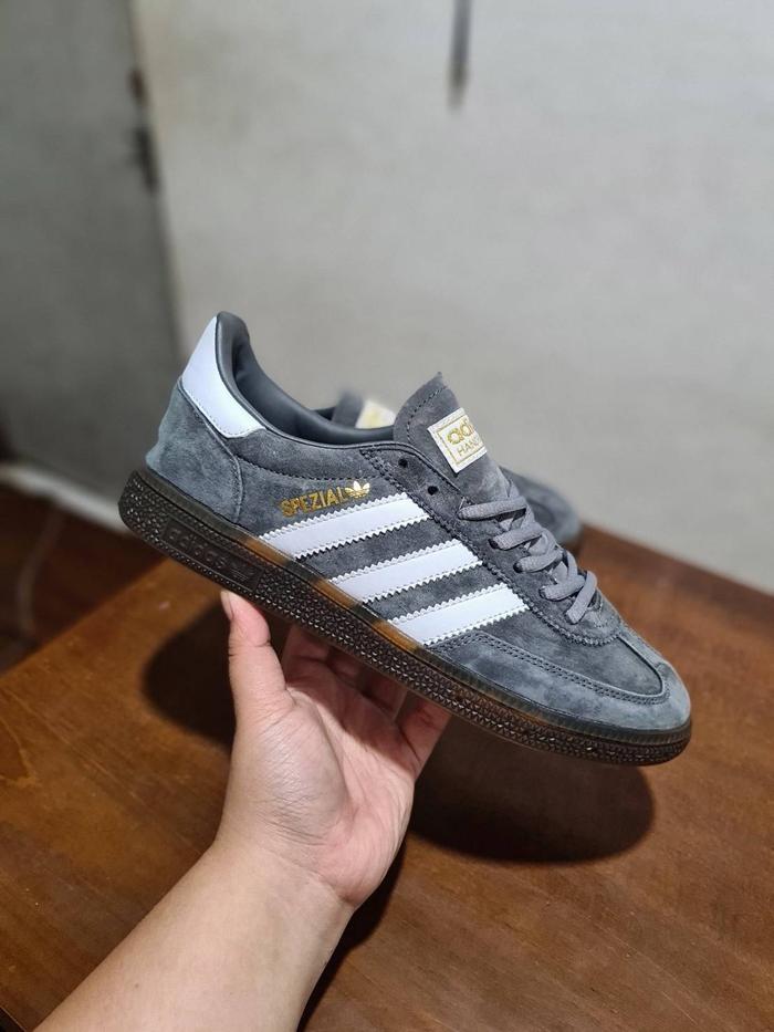 Gambar SEPATU SNEAKERS AD1D4S SPEZI4L GREY WHITE  PREMIUM QUALITY - GREY WHITE, 40 dari SUHUSHOP28 undefined Tokopedia