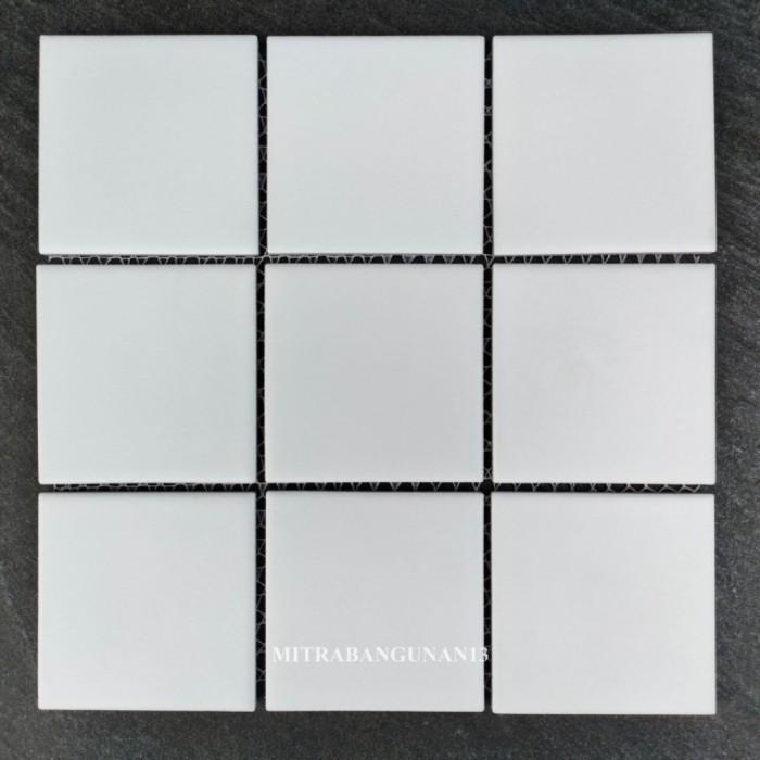 Gambar Mosaic Mozaic Mosaik Mozaik Keramik Tile White Matt 10x10 Cm - Mosaic Singres Type Big Square White Matt dari Home Of Ideas undefined Tokopedia