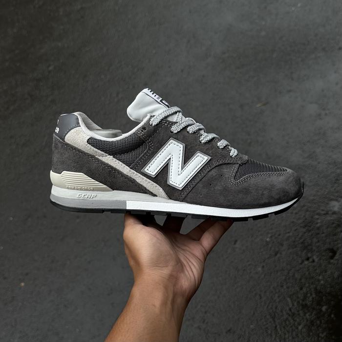 Gambar Sepatu sneakers new balance 996 cd2 c-cap dark grey white 100% legit - 38.5 dari Itsmykickss undefined Tokopedia