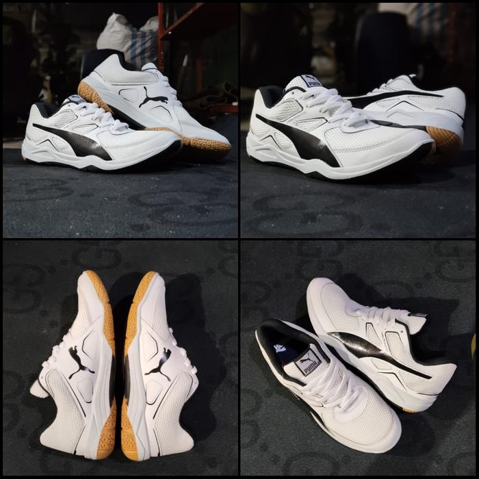 Gambar sepatu badminton pu ma sepatu bulutangkis pria adidas eagle specs - Putih, 39 dari TukangSepatuuu undefined Tokopedia
