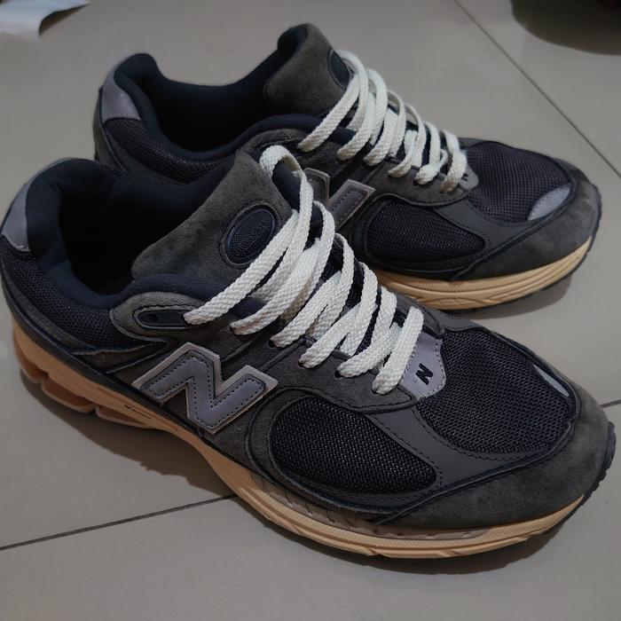 Gambar Sepatu Sneakers Pria Casual Sneaker New Balance Import Second Original Trifting dari Oissecond undefined Tokopedia