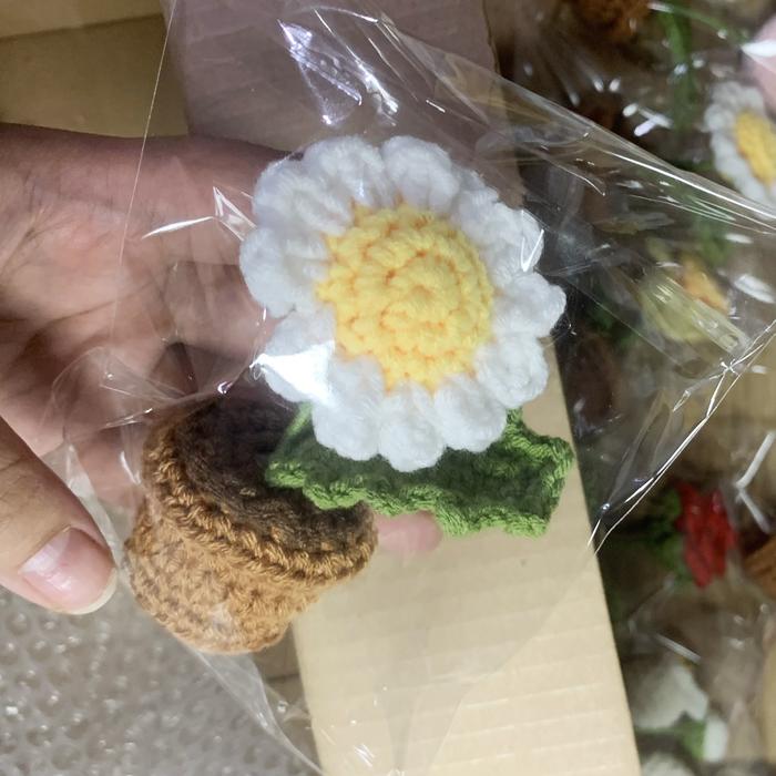 Gambar Crochet Mini Flower on Table - Bunga Rajut Hiasan Meja Sunflower, Lily, Daisy, Custom Hadiah Birthday Anniversary Graduation Pot Gift - 2. Daisy dari Jejak Pola undefined Tokopedia