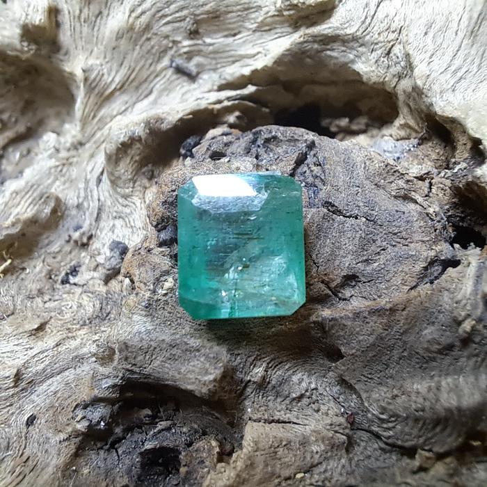 Gambar Loostone Batu Cincin Natural Emerald Beryl Zamrud # 4 permata dari Nagatawa Ornamental Fish undefined Tokopedia
