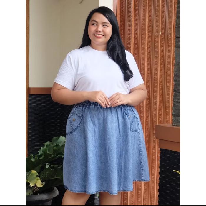 Gambar Rok Denim Jumbo / Rok Big Size Jeans Washed - Rok B Snow Blue dari AL&#39;FA&#39;RIZ undefined Tokopedia
