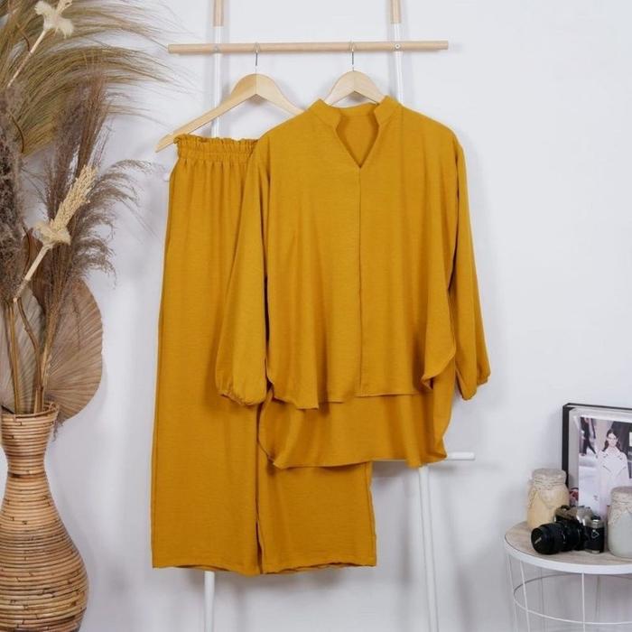 Gambar Betha One Set Setelan Crinkle Jumbo - Kuning dari Tokogo.id undefined Tokopedia