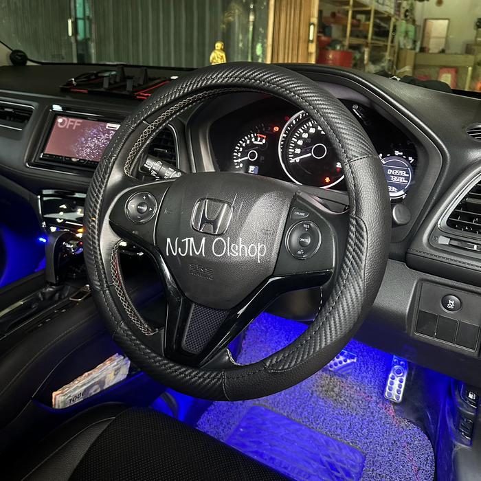 Gambar Cover stir / Sarung Stir Mobil bahan MBtech mix Karbon - Universal - u/ semua mobil - Htm mix Karbon4, Size S (36cm) dari NJM Olshop undefined Tokopedia