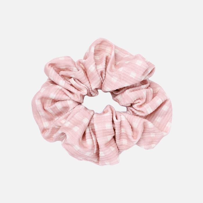 Gambar Stroberi Scrunchie Corduroy Hair Tie - Gingham Pink dari Stroberi Accessories undefined Tokopedia