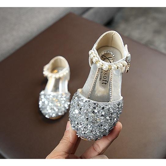 Gambar 26-30 SEPATU PESTA ANAK PEREMPUAN BLINK BLINK MUTIARA - Silver, 21-30 dinote dari Babyfamilycare undefined Tokopedia