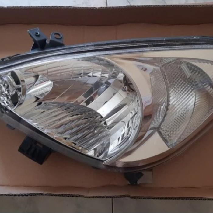 Gambar lampu headlamp innova lama original baru - kiri dari AngkasaAUTO Lamp undefined Tokopedia