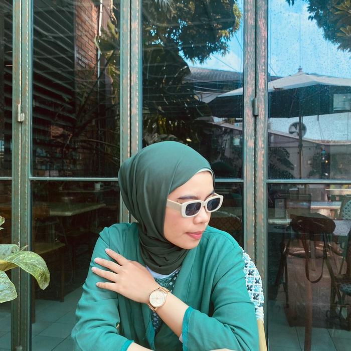 Jual Kacamata rectangle small bella hadid black pink glasses kecil