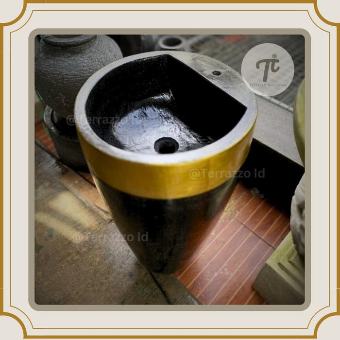 Jual wastafel terrazzo eksklusif dengan detail dekoratif – dapatkan ...
