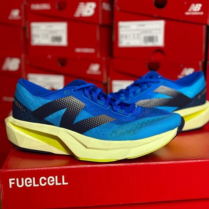 Gambar NEW BALANCE Fuelcell Rebel V4 Men's Running - MFCXLQ4 Original BNIB dari fajarjozzusport undefined Tokopedia