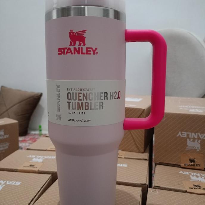 Gambar BOTOL MINUM TUMBLER STANLEY QUENCER H2.0 40OZ - FLAMINGO dari mars souvenirr undefined Tokopedia