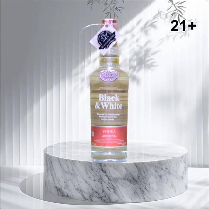 Gambar Paket Black & White Vodka 700ml - INDOALKOHOL Original 100% - 1 Vodka 700ml dari indoalkohol undefined Tokopedia