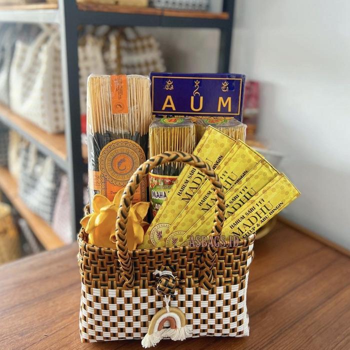 Gambar Parcel Galungan Kuningan Nyepi 3 dari Baligift by Rarakim undefined Tokopedia