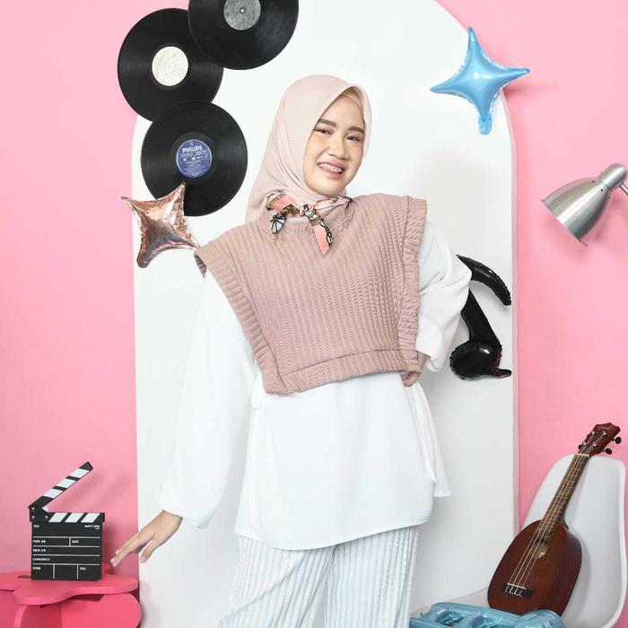 Gambar Atasan Wanita Set Vest Double Vest Atasan Blouse 2 in 1 - Milo dari YGWG Store undefined Tokopedia