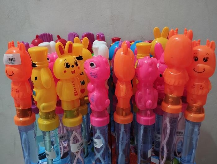 Gambar Mainan anak bubble stick / Mainan Gelembung sabun Balon anak dari R&M Toys undefined Tokopedia