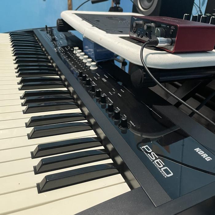KORG PS60 シンセサイザー 動作確認済み 専用ケース付き