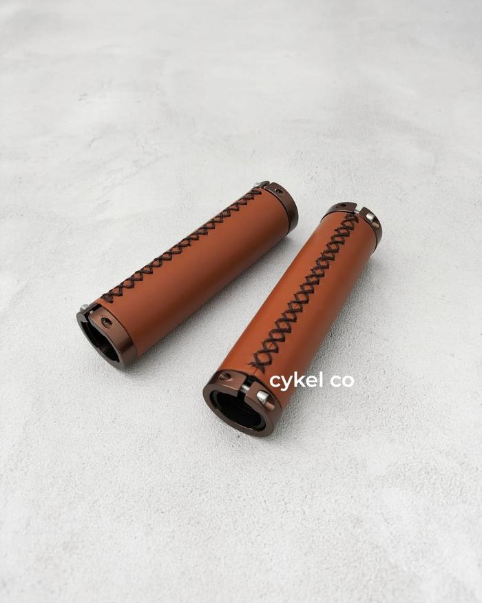 Gambar vintage bike handgrip alloy pu leather handlebar grips comfortable double lock anti slip black brown - brown dari cykel co undefined Tokopedia