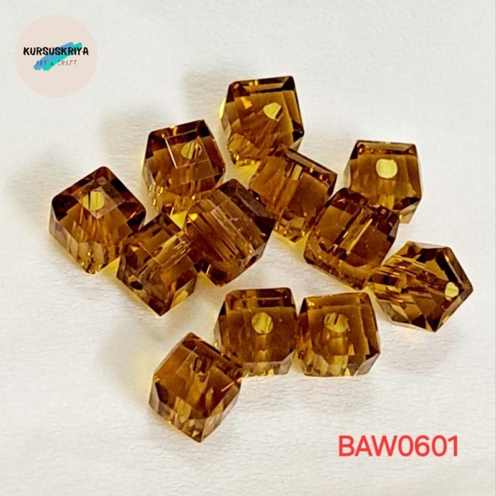 Gambar Manik-manik kristal austria bentuk kotak 6 mm warna ochre isi 12 pcs - ochre601 dari Kursuskriya undefined Tokopedia