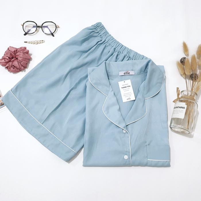Gambar PIYAMA TENCEL SILK WANITA CELANA PENDEK / HP - Ice blue dari Elliepajamas undefined Tokopedia