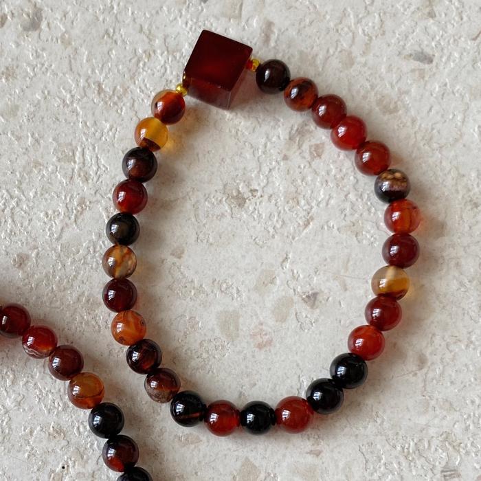 Gambar Gelang batu natural red agate 6mm dengan carnelian cube spacer - B dari itsLunaRay undefined Tokopedia